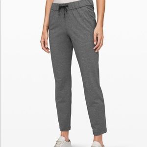 Lululemon on the fly 7/8 pant